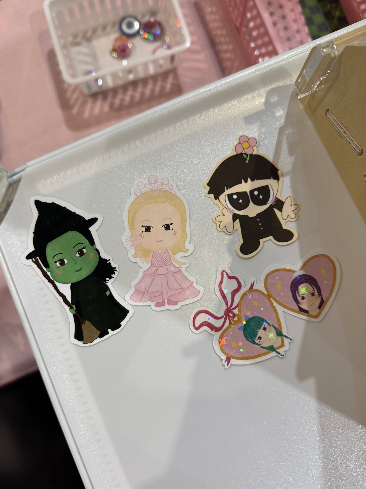 Anime Heart Locket || Die Cut Glossy Waterproof Sticker, Pink, Coquette, Girly, Manga, Aesthetic, Journal, Planner, Laptop, Kindle Stickers